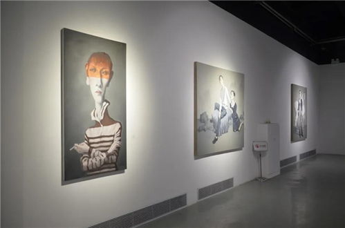 安堃油画艺术展在朗空美术馆开幕,用安静的画面记录时代的镜像